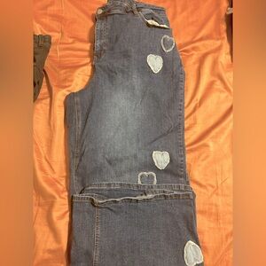 Arula Heart Patch Wide Leg Jeans 💙